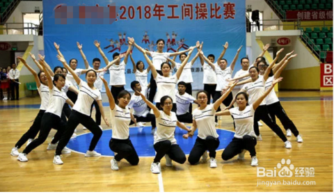 友谊与欢乐交织的亲子篮球盛宴
